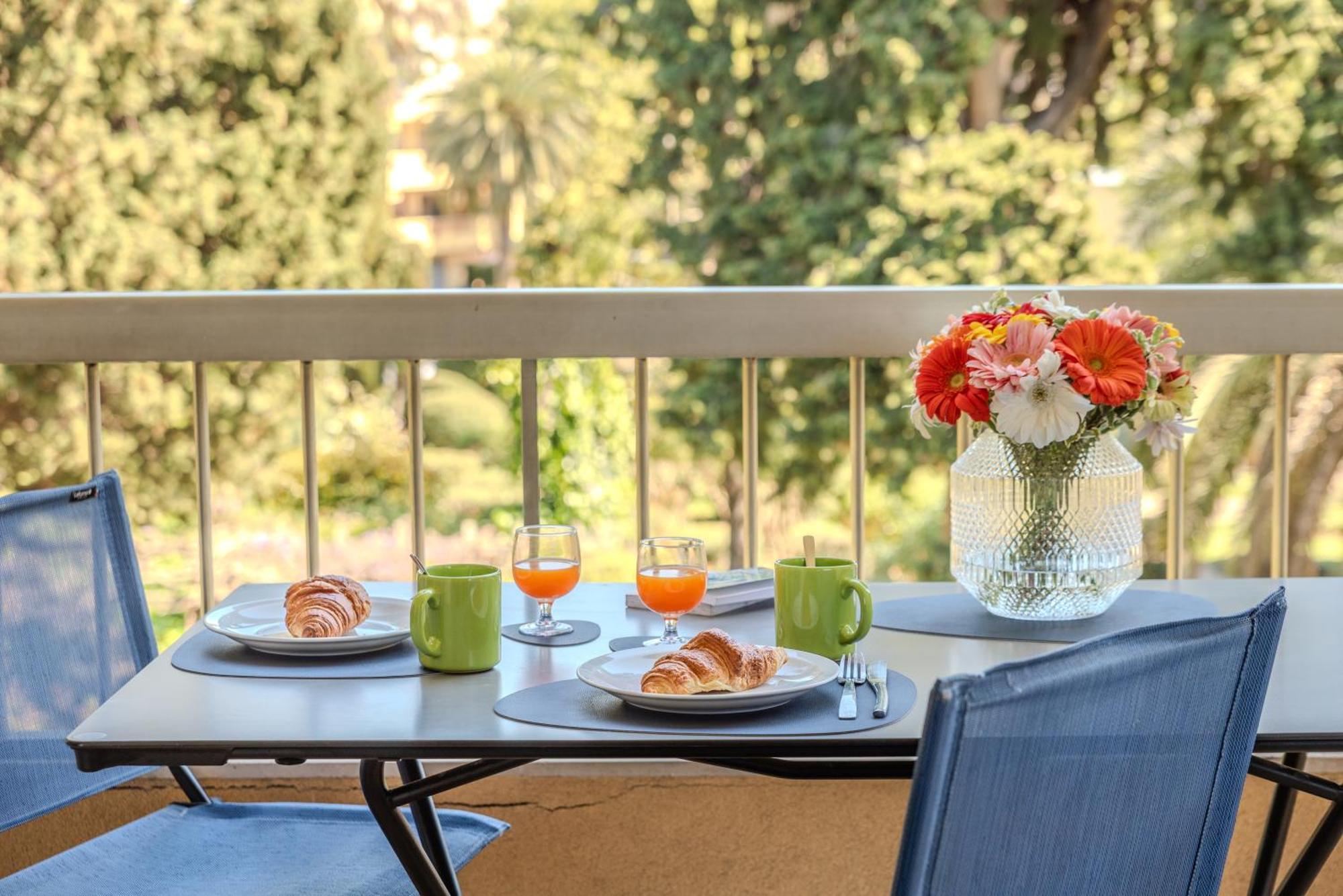 Les 15 Pins & La Mer -Your Green Getaway Near Sea & Beach Antibes Exterior foto
